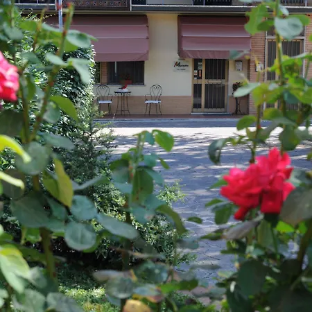 Marinetta Couette-café Signa