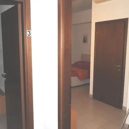 Couette-café Marinetta 3*